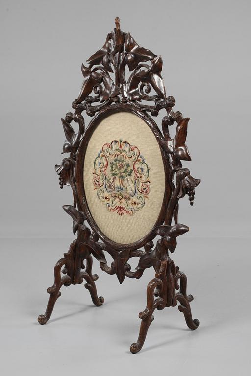 BRASSKÄRM, nyrokoko, 1800-talets andra hälft.