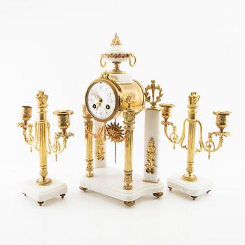 Table garniture 3 dlr Louis XVI style 20th century.