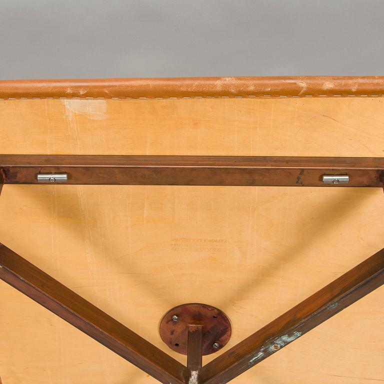 Ilmari Tapiovaara, sohva / nojatuoleja 3 kpl, valmistaja Lukkiseppo, 1900-luvun puoliväli.