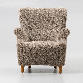 A Swedish Modern armchair, 1940s.