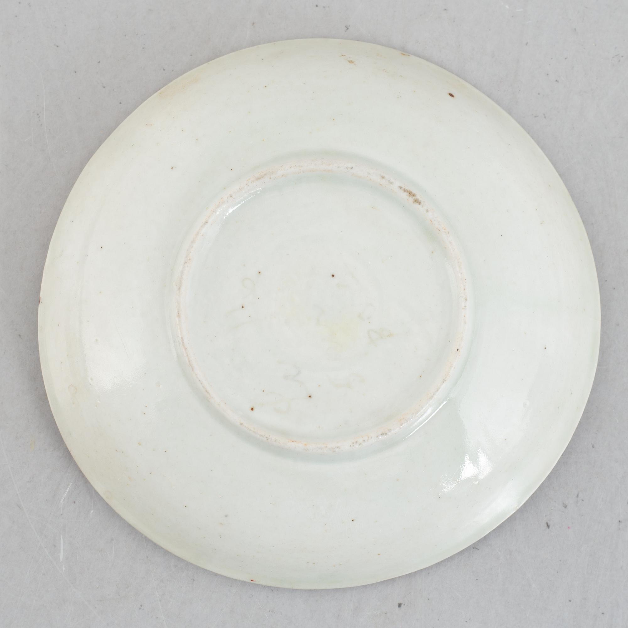 A group of 11 Chinese export porcelain pieces, Qing dynasty, 18th century.