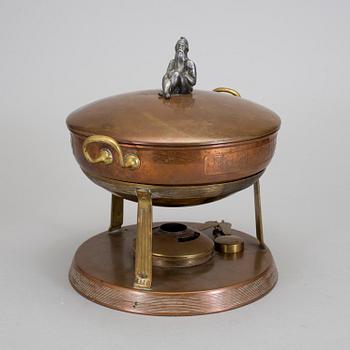 GLÖGGRYTA, koppar, tenn samt mässing, Gustav Eriksson, Eskilstuna, jugend, tidigt 1900-tal.