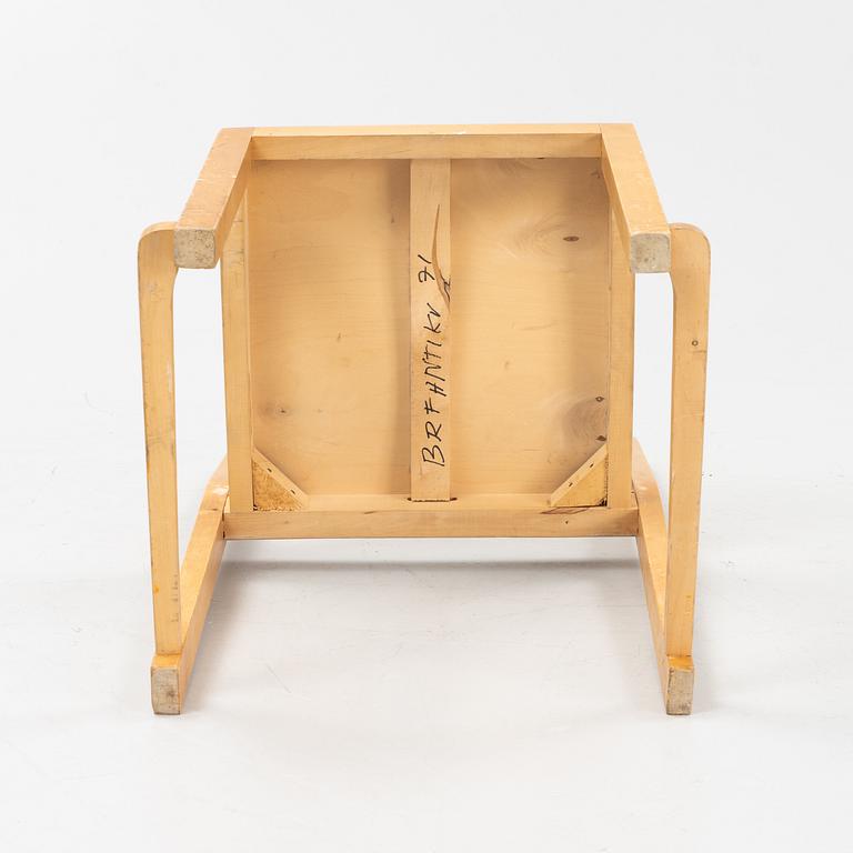 Sven Markelius, stolar, 9 st, "Orkesterstolen", 1900-talets mitt.