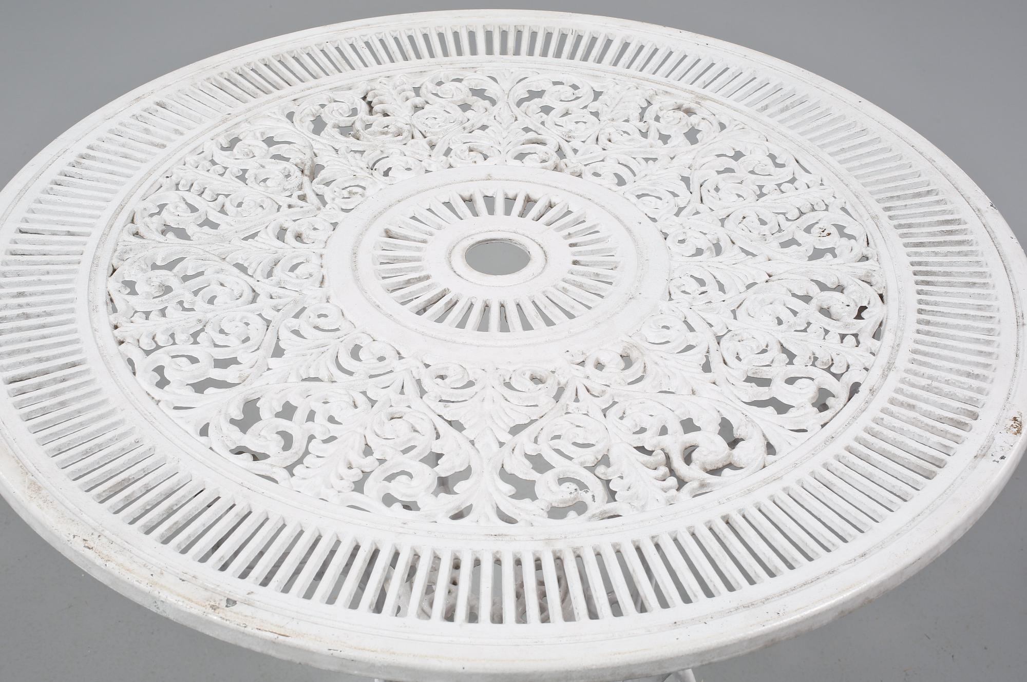 TRÄDGÅRDSGRUPP, 5 delar, 1900-talets andra hälft.