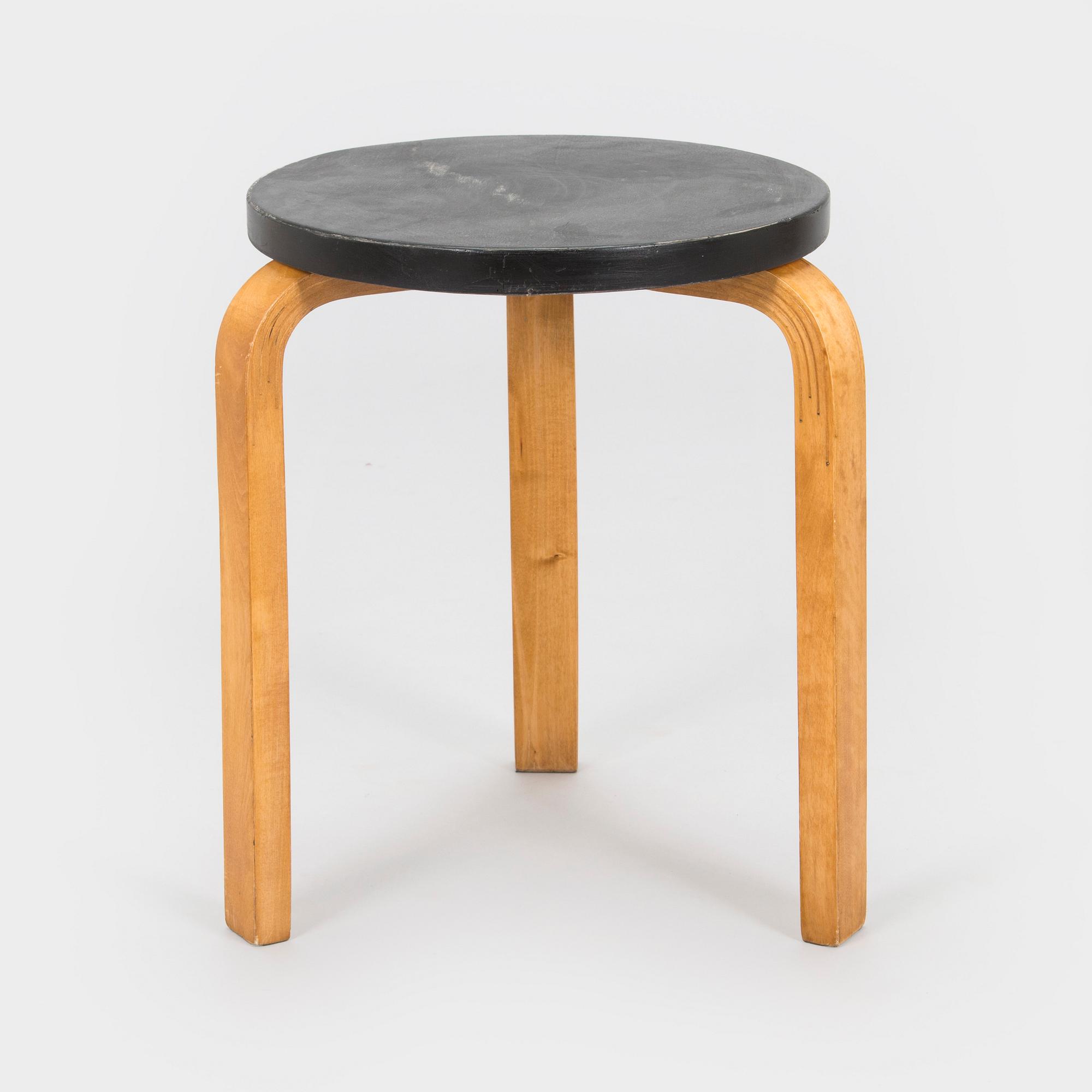 Alvar Aalto, pall, modell 60, för O.Y. Huonekalu- ja Rakennustyötehdas A.B. 1930-tal.