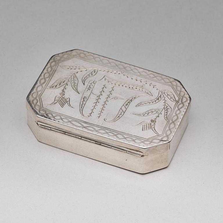 A Swedish 19th century parcel-gilt silver box, mark of Eric Soderholm, Harnosand 1853.