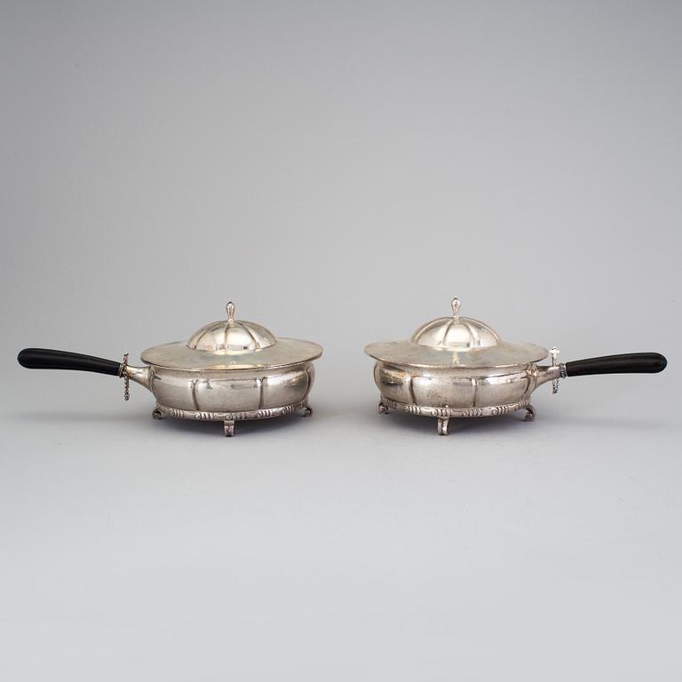 A matched pair of Swedish 20th century silver dishes and cover, mark of K Andersson, Stockholm 1917-1918.