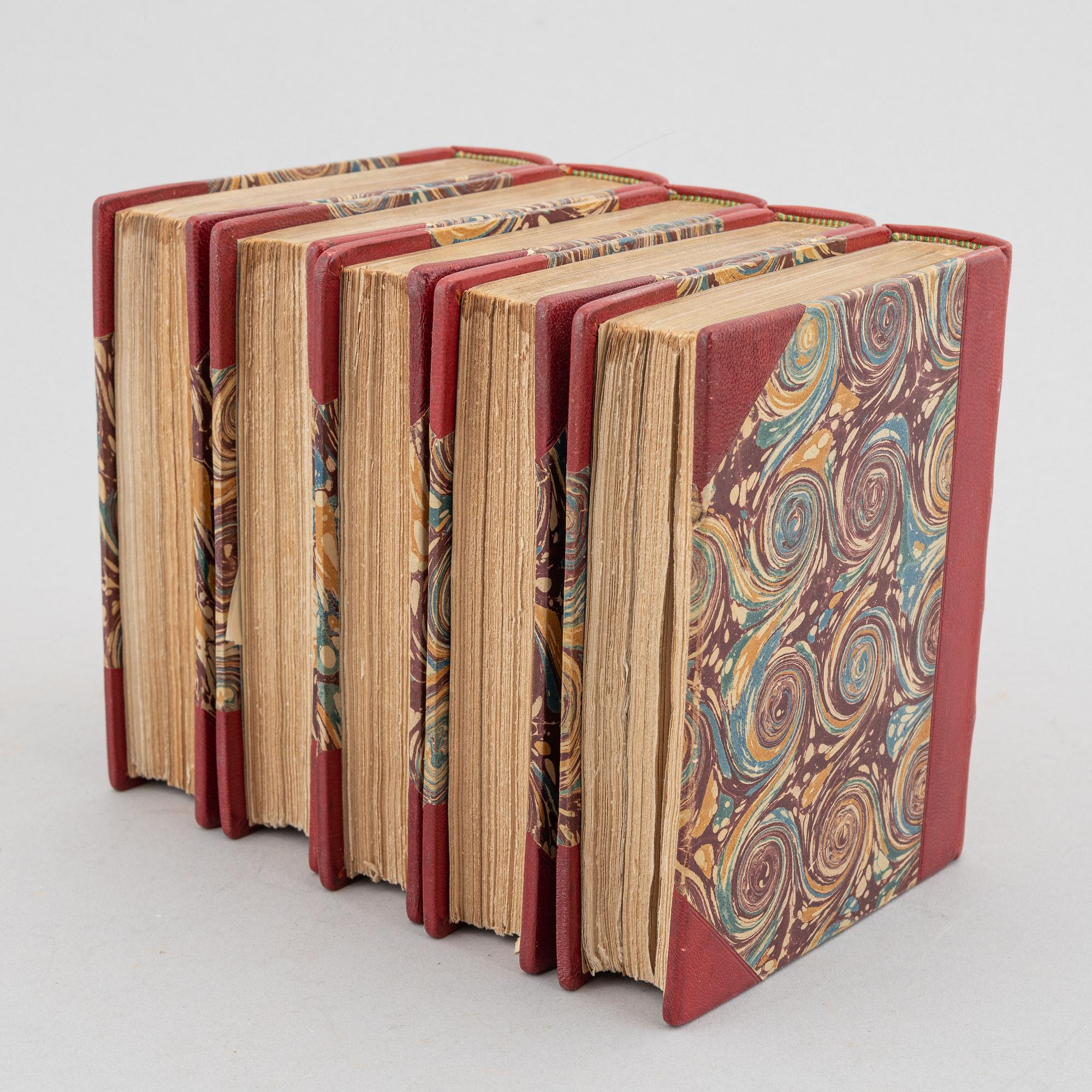 An attractively bound set, with 80 portrait plates, 5 vols.