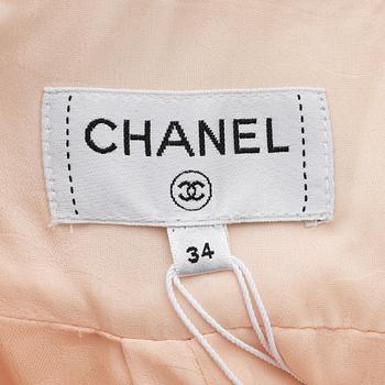 Chanel, a cotton bouclé skirt, size 34.