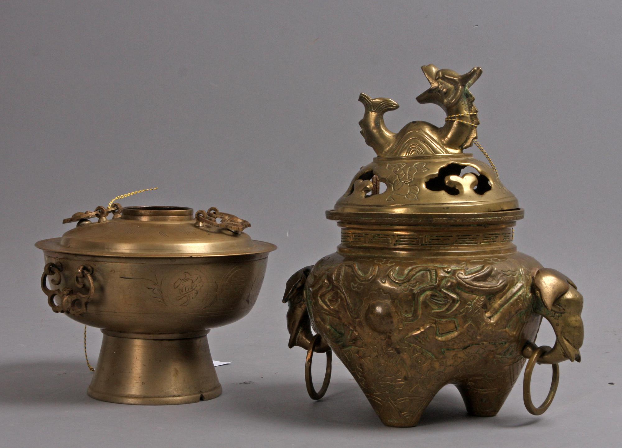 RÖKELSEKAR, 2 st, brons, Kina.