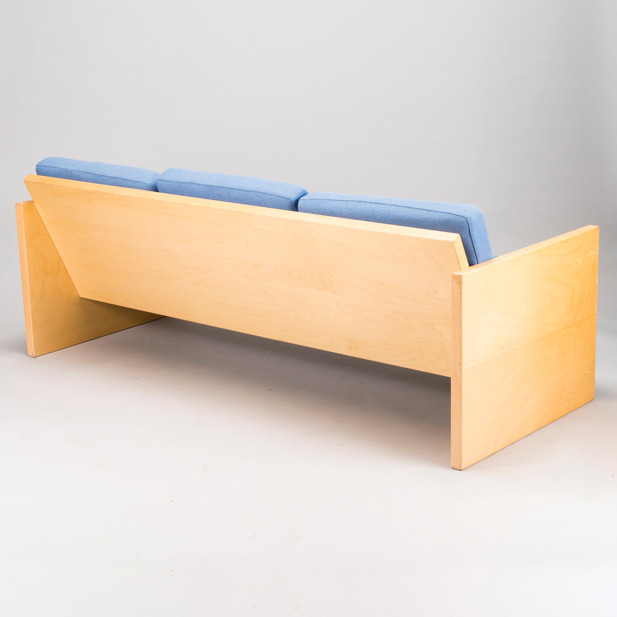 BEN AF SCHULTEN, a late 20th century '547A' sofa for Artek, Finland.