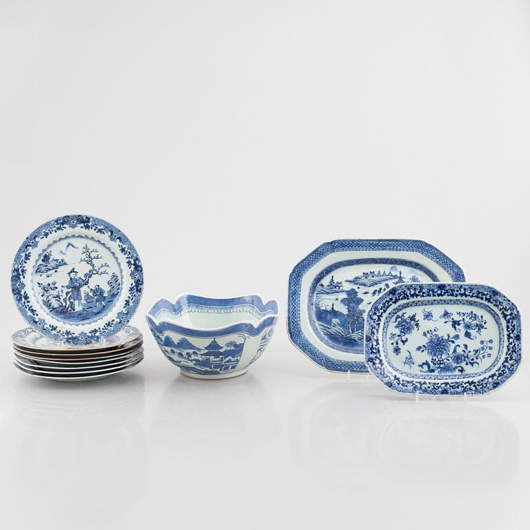 Eleven pieces of Chinese blue and white porcelain, Qing dynasty, 18th-19th century.
