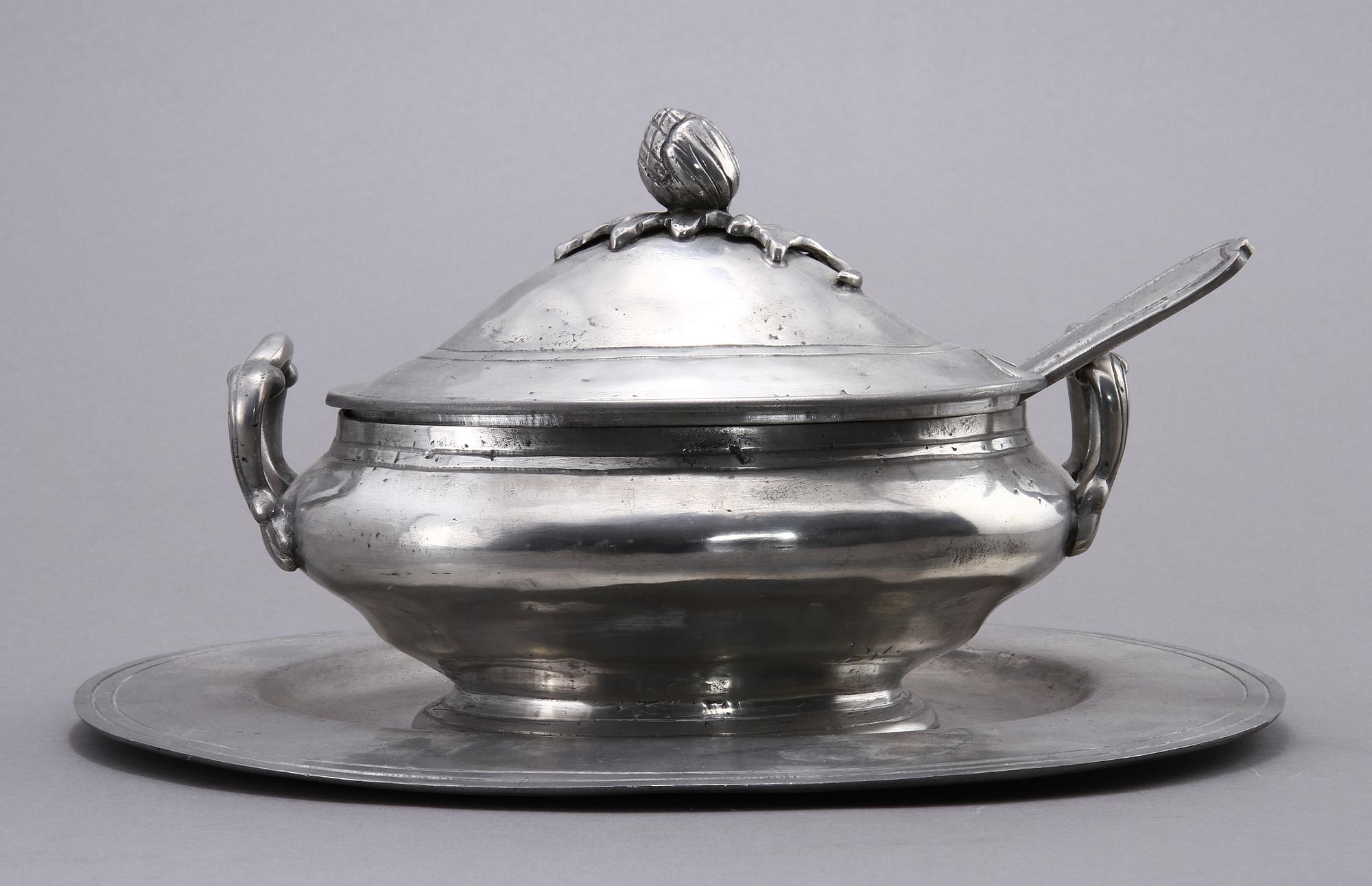 TERRIN MED FAT, tenn, Portugal, 1900-tal.