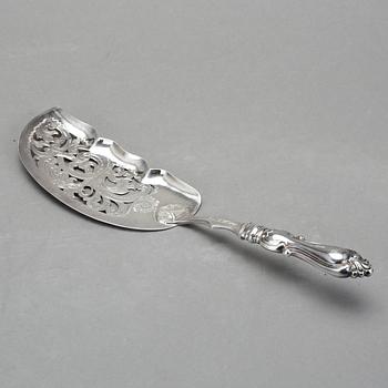 FISKSPADE, silver. Oidentifierade stämplar. Ryssland, 1860-1970-tal. Vikt 105 gram.