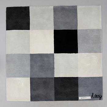 MATTA, tuftad. Ca 200 x 195 cm.