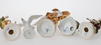 FIGURINER, 5 st, porslin, Neapelliknande märke, 1900-tal.