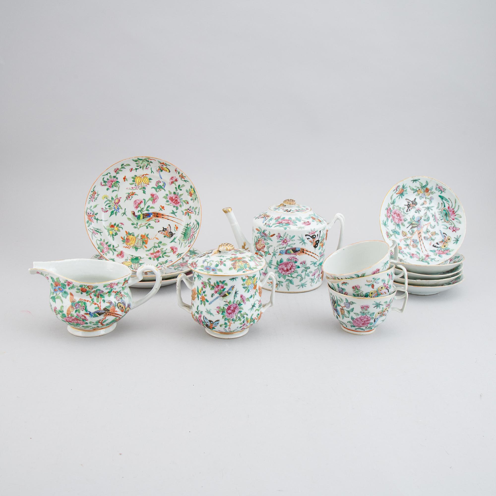 13 famille rose Canton porcelain objects, Qing dynasty, late 19th century.
