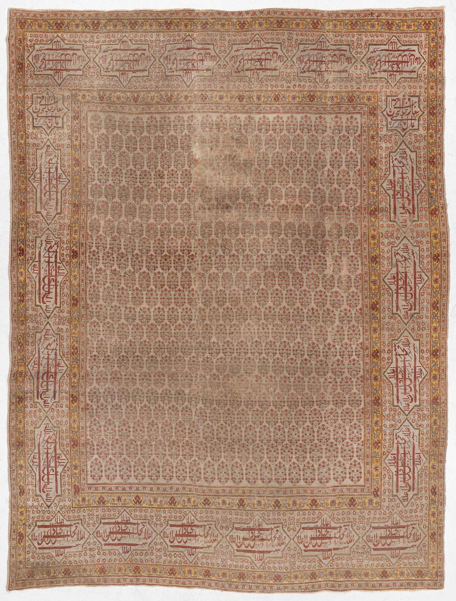 Matta, antik Täbris, nordvästa Persien , ca 372 x 280 cm.