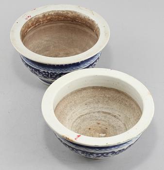 YTTERFODER, 2 st, porslin, Kina, 1900-tal.