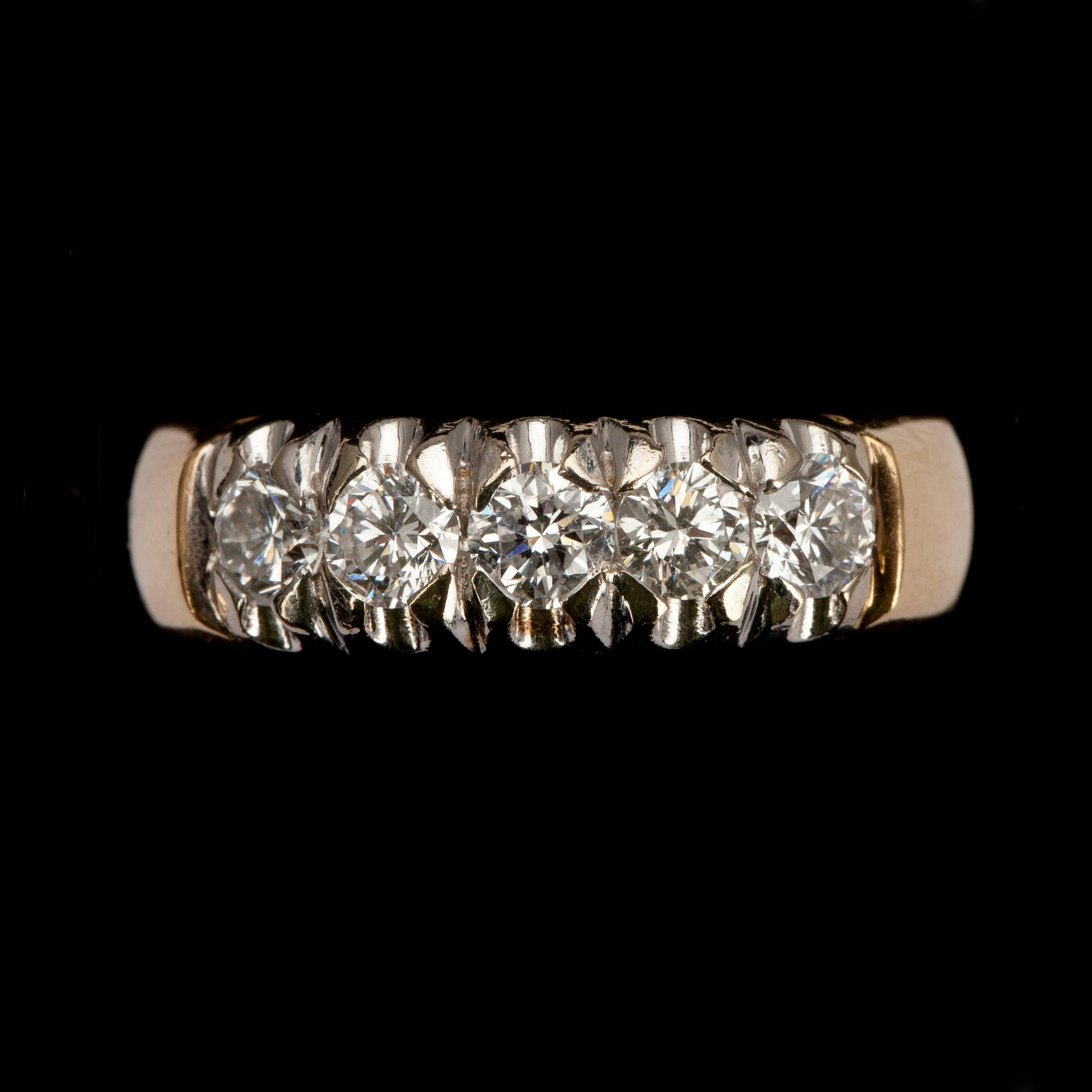 RING, guld 18K, 5 st, briljantslipade diamanter tot. 1 ct. Finska importstämplar, Kultakeskus 2001.