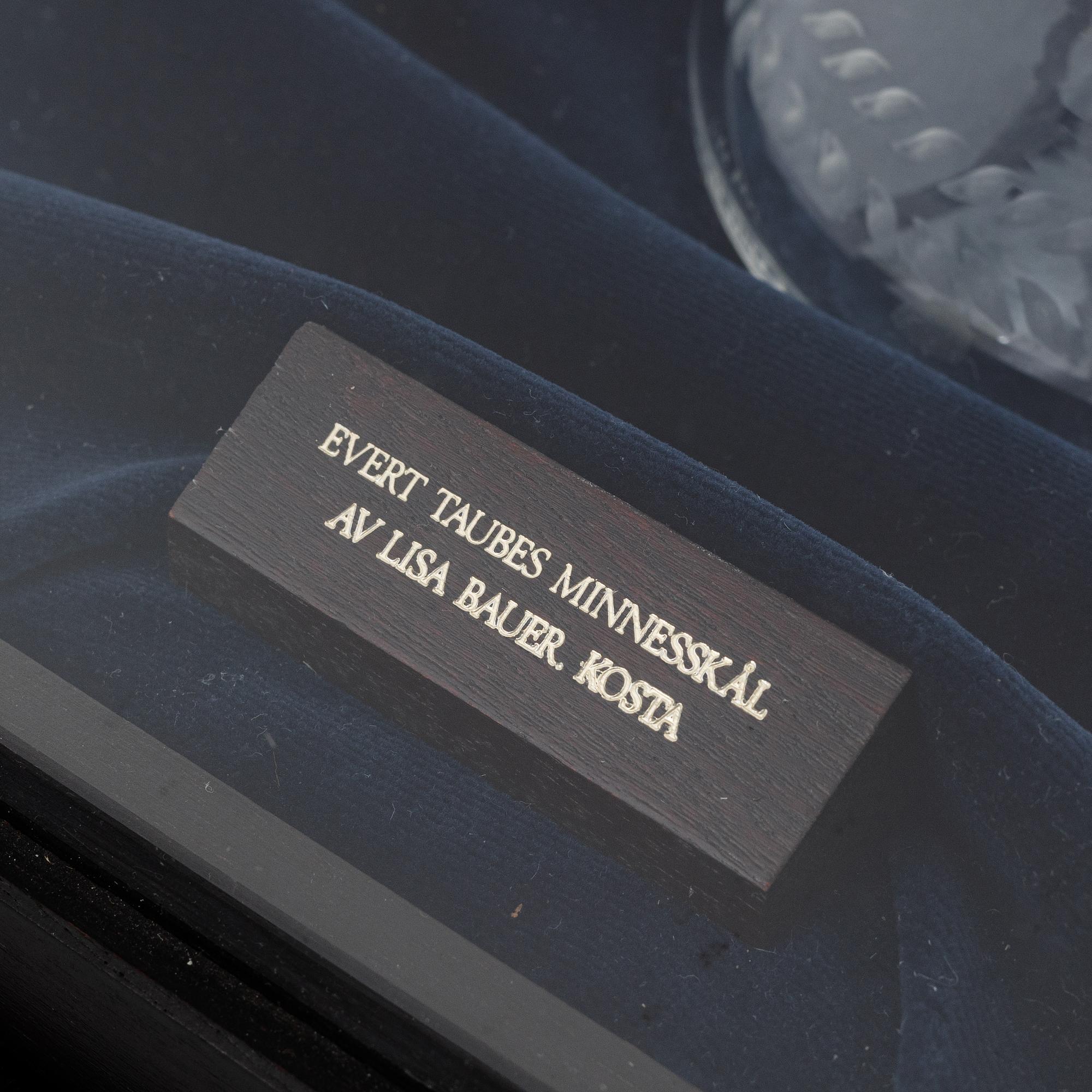 Lisa Bauer, a glass bowl, signed and numbered 160/175, Kosta, 1978.