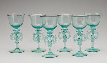 GLAS PÅ FOT, 6 st, gröntonat glas, sannolikt Reijmyre, 1800-/1900-tal.