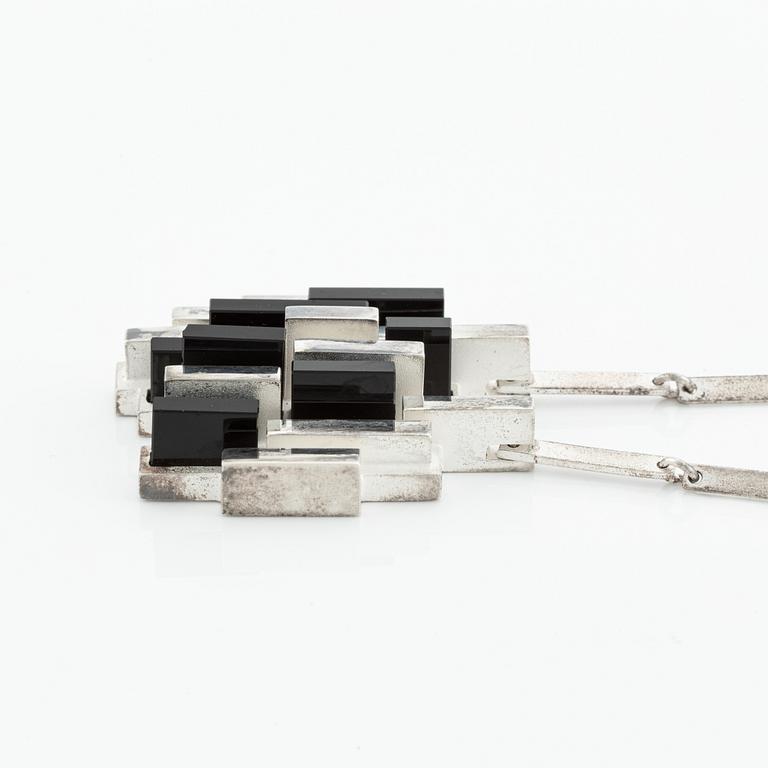 Björn Weckström, a sterling silver and onyx necklace, "Manhattan", Finland 2010.