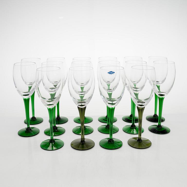 Saara Hopea, a 16-piece set of 'Traviata' wine glasses, Nuutajärvi.