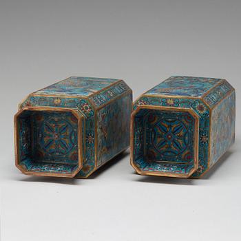 A pair of dragon and phoenix cloisonné vases , Qing dynasty with Qianlong four character mark.