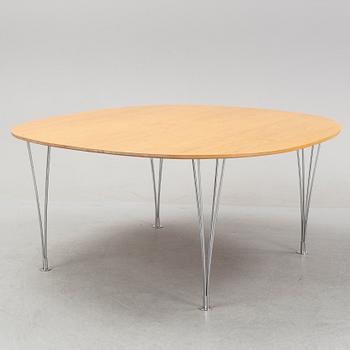 Bruno Mathsson & Piet Hein, an oak dining table, 'Supercirkel', Bruno Mathsson international 2004.