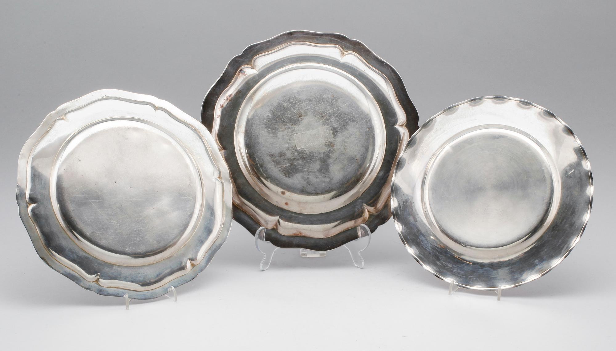 FAT, 3 st, silver, svenska stämplar, 1900-talets första hälft. Vikt ca 1266 gram.