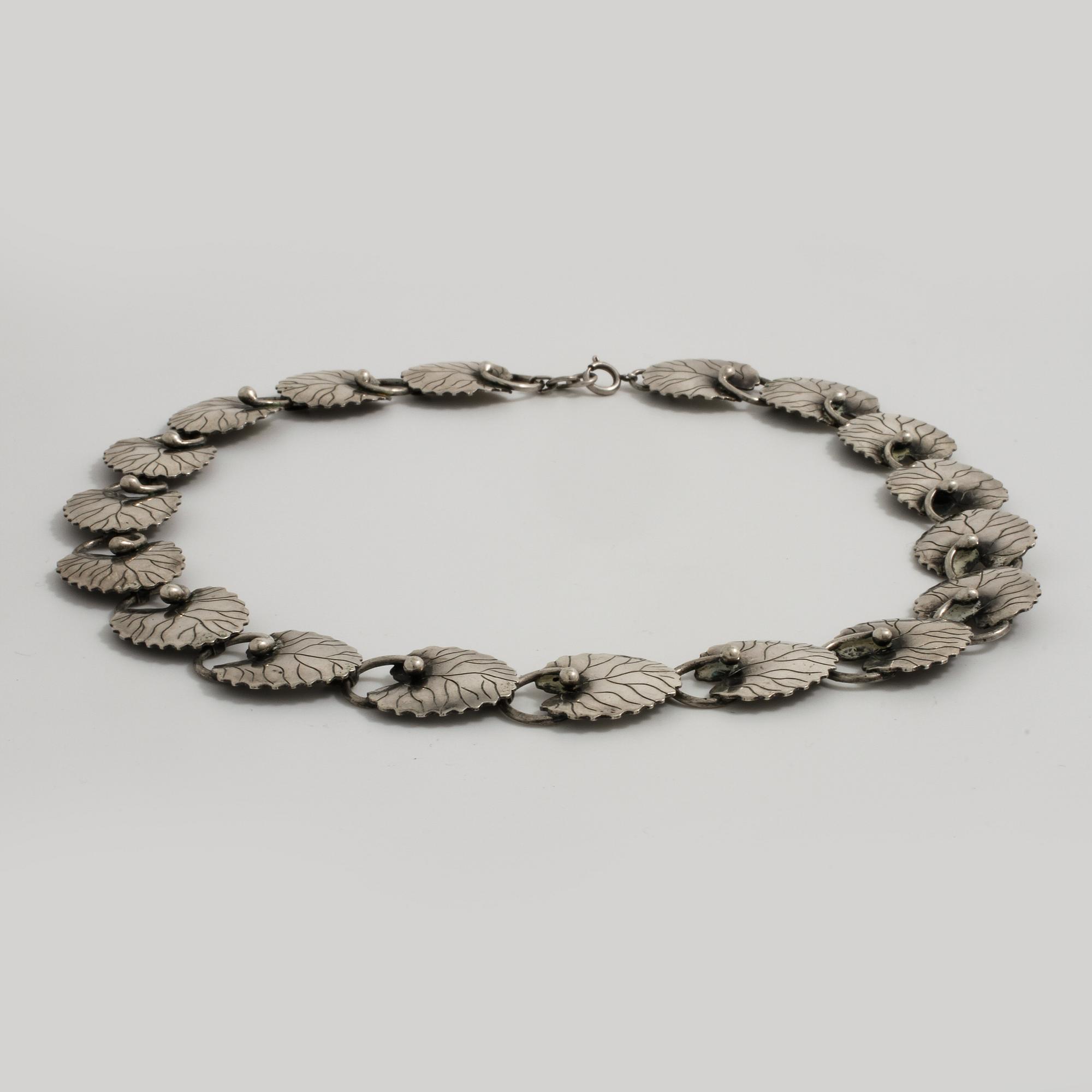 ARVO SAARELA, Enköping, 1953, collier.