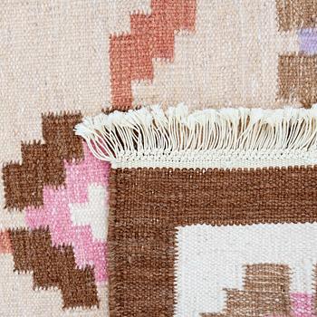 Matta rölakan ca 235x165 cm.