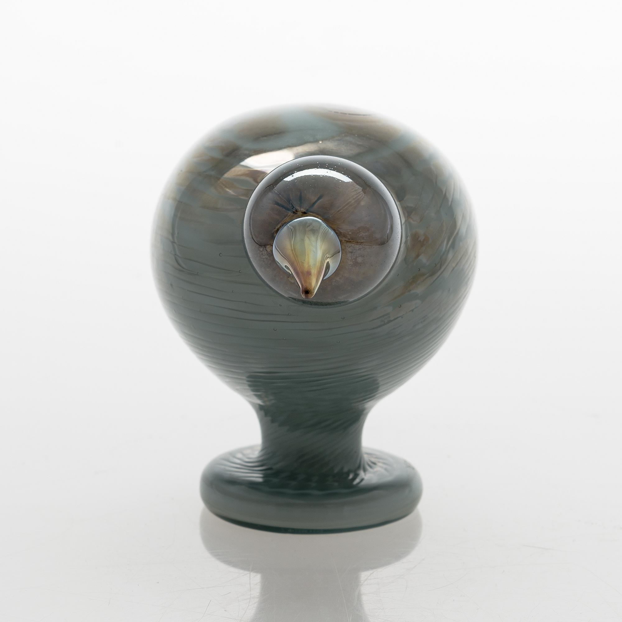 Oiva Toikka, a glass bird, Pigeon (Pulu), signed O. Toikka