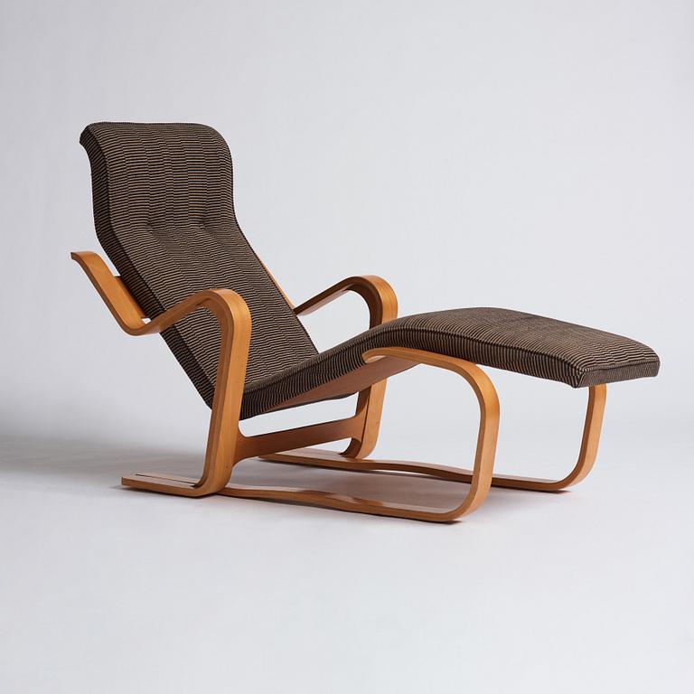 Marcel Breuer, a "Chaise Lounge", for Isokon, England.