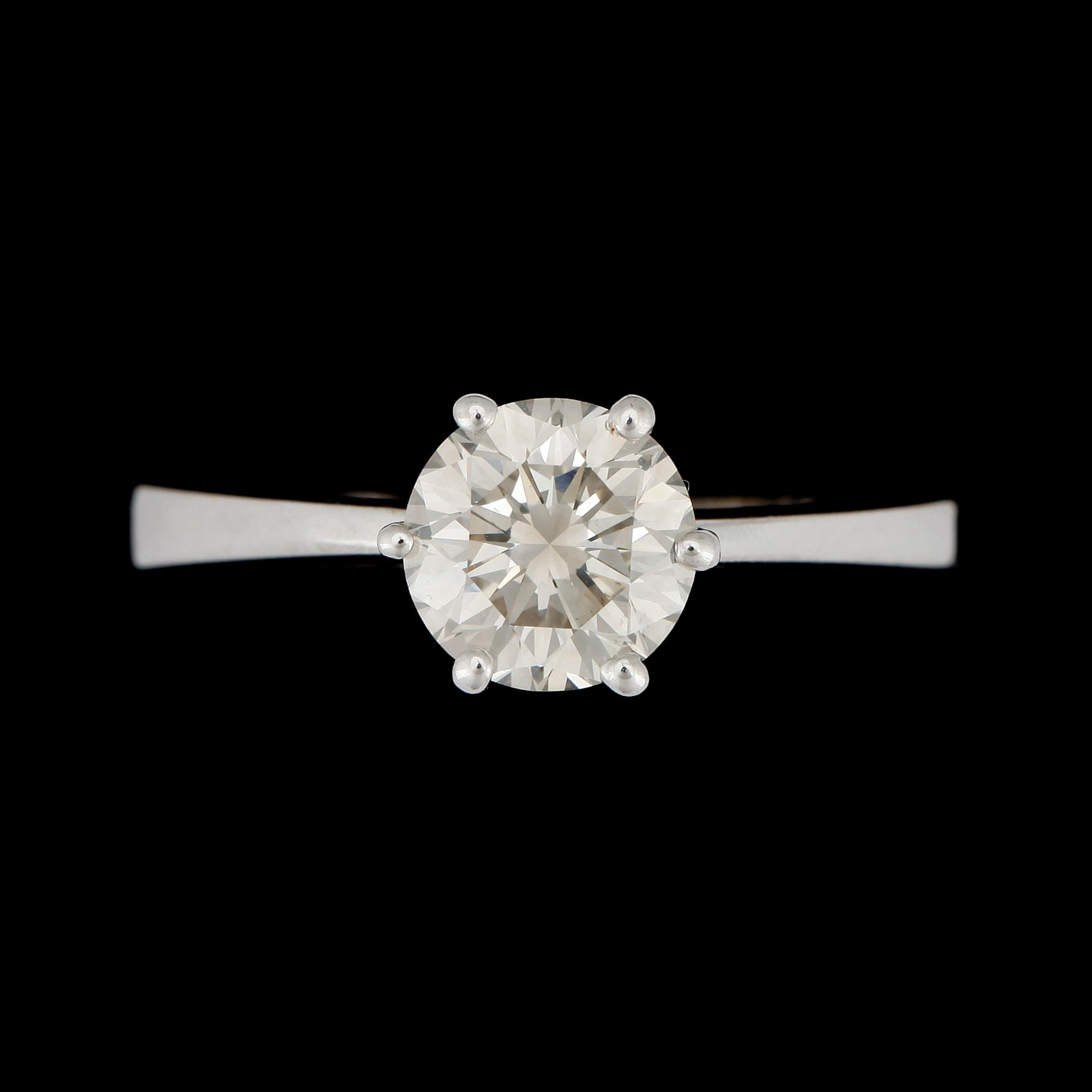 RING, enstensring, 18k vitguld med briljantslipad diamant ca1,60ct. 2000-tal. Vikt 4,4g.