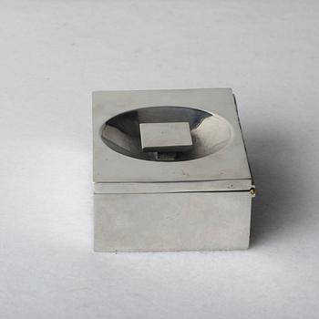 Firma Svenskt Tenn, a pewter box, Stockholm 1932, model A 1690.