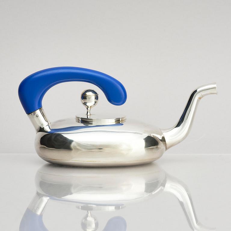 Karl-Heinz Sauer, a sterling silver teapot, Västerås, Sweden 1984.