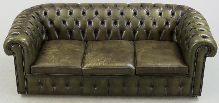 SOFFA, chesterfieldstil, 1900-talets andra hälft.
