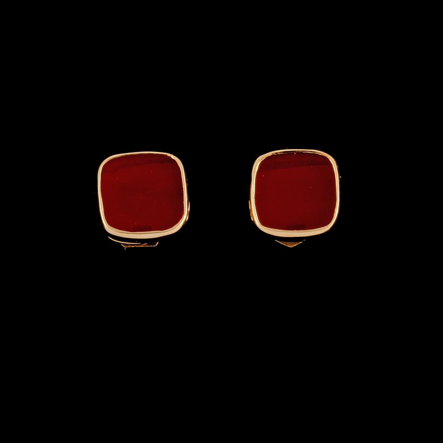 FRACKKNAPPAR, ett par, 18k guld och karneol, Karl Erik Palmberg, Alton, Falköping, 1967. Vikt 4 g.