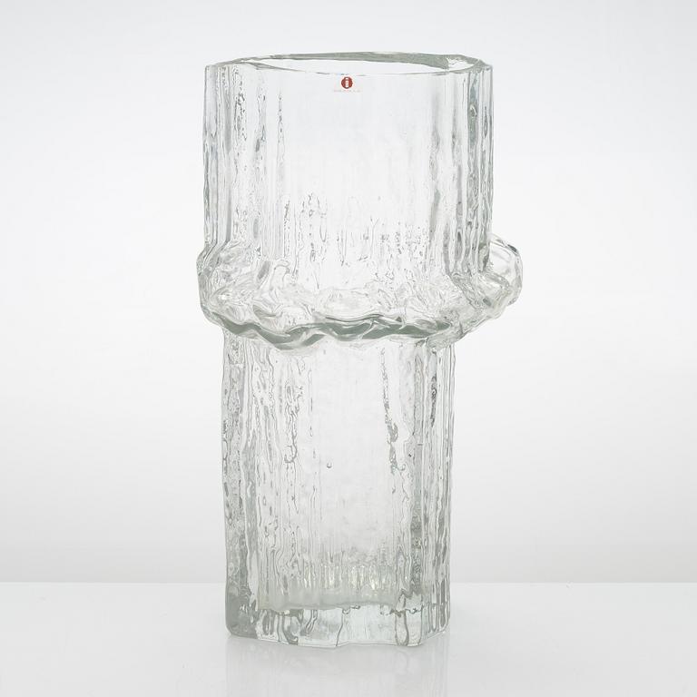 Tapio Wirkkala, an 'Alpina' glass vase, signed Tapio Wirkkala 3546. Iittala, 1967-74.