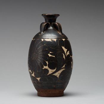 A black-glazed sgraffito vase, presumably Yuan Dynasty.