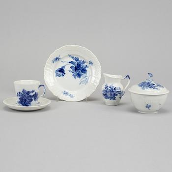 Royal Copenhagen, a part 'Blå Blomst' coffee service, Denmark (26 pieces).