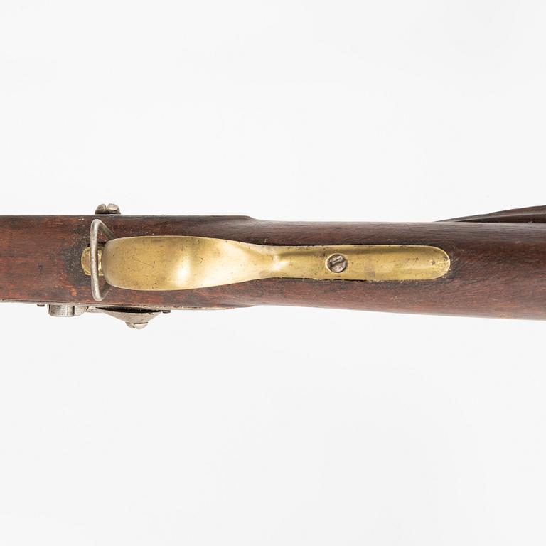 A British converted percussion gun, 18th century.