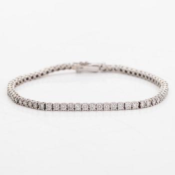 Tennisarmband, 14K vitguld med briljantslipade diamanter tot. ca 3.17 ct.