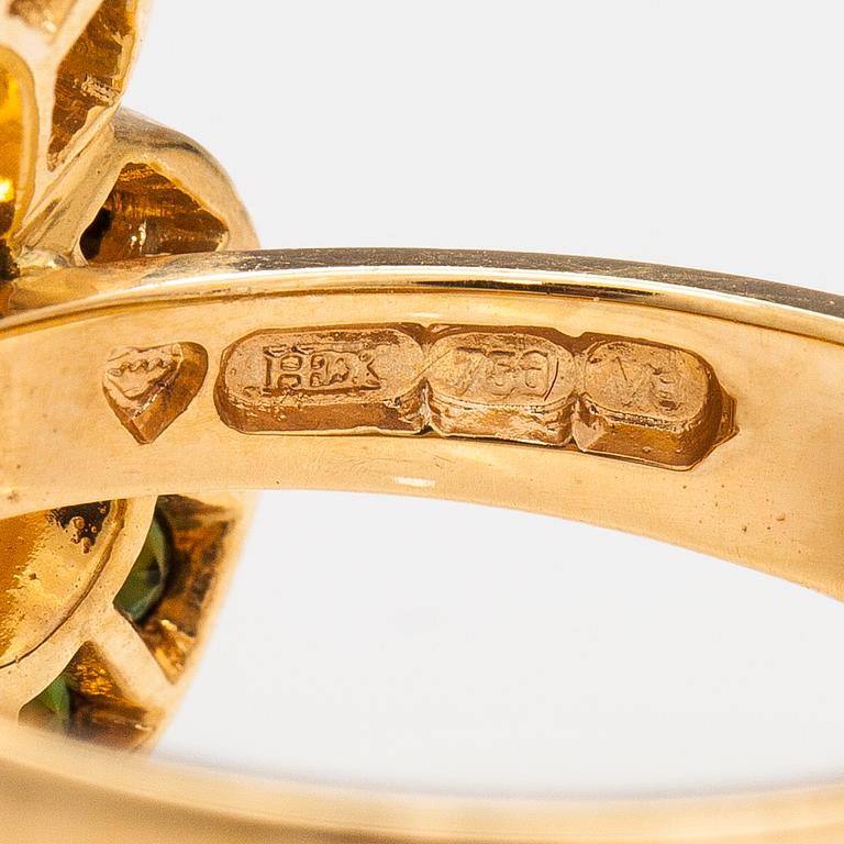 An 18K gold ring "Karin Månsdotter", tourmalines and diamonds ca. 0.26 ct in total. Ofelia Jewelry, Helsinki 1998.