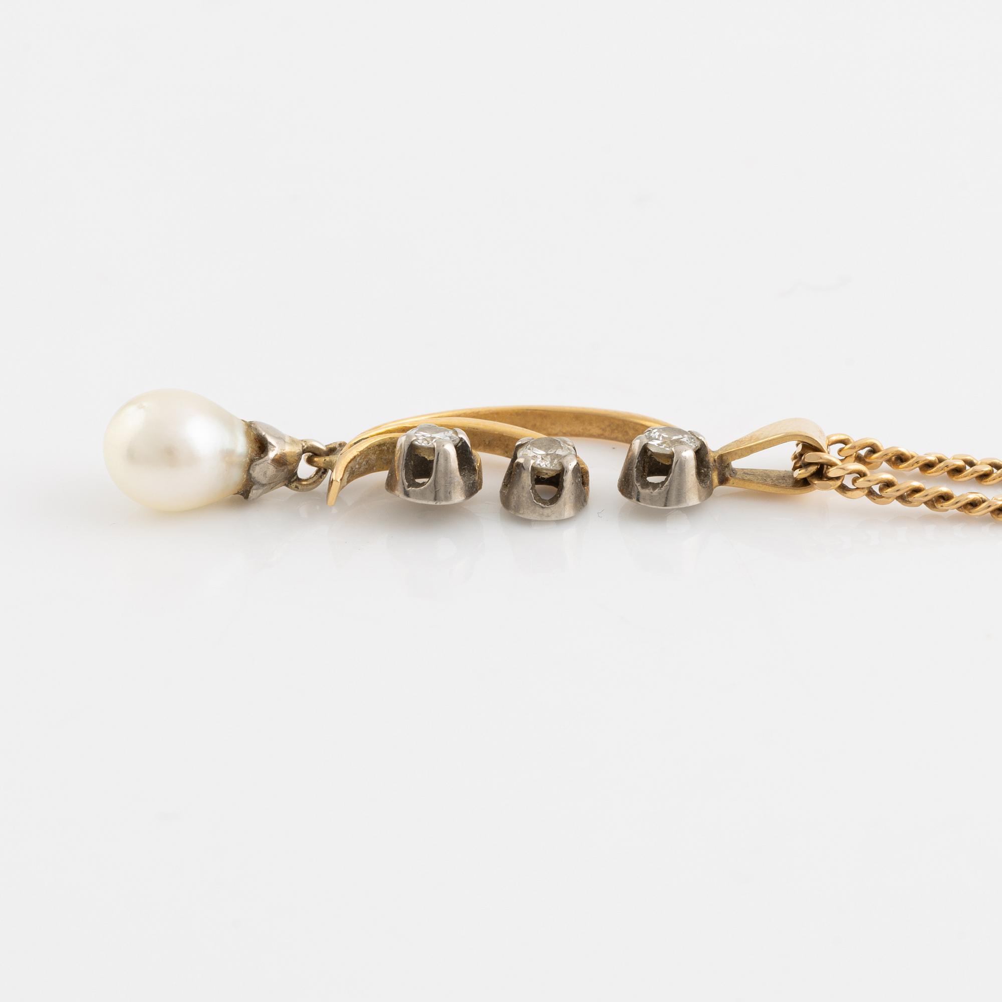 Hängsmycke guld med pärla och briljantslipade diamanter, med kedja.