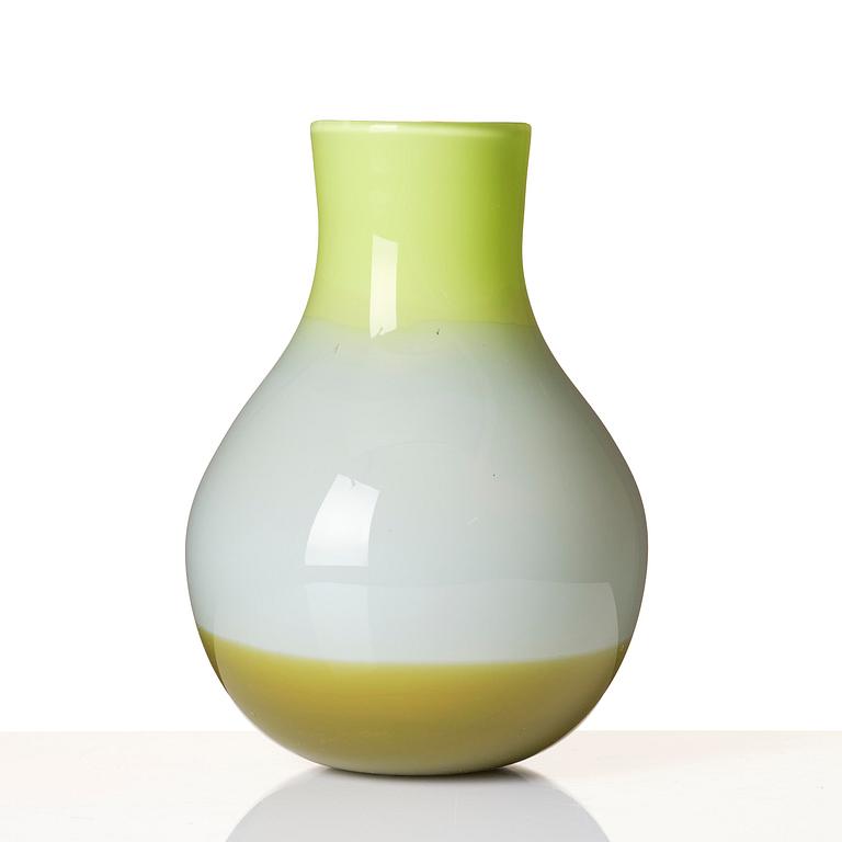 Gunnel Sahlin, urna, glas, Pilchuck Glass School, Seattle, 1995, blåst av Dante Marioni.