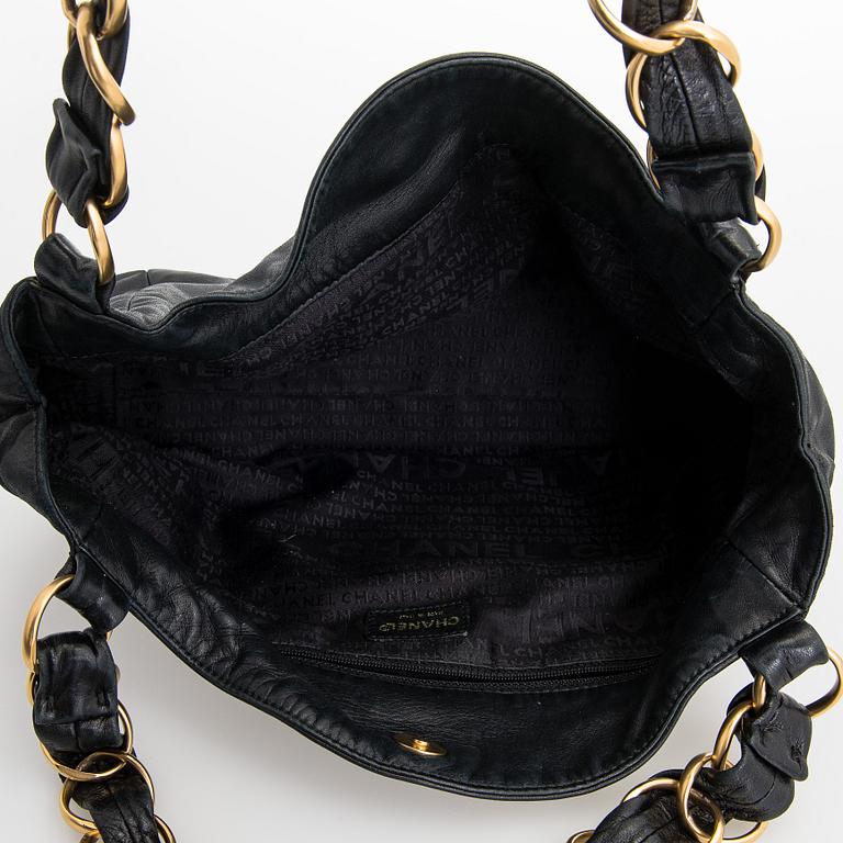 Chanel, an 'Olsen' hobo shoulder bag, 2002-2003.