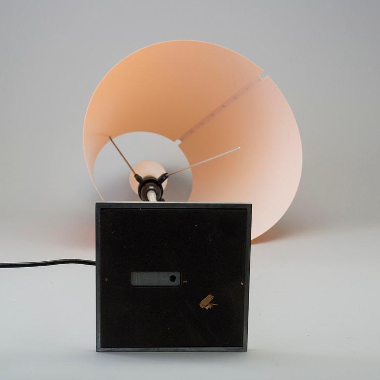 PAOLO RIZZATTO, bordslampa, "Costanza", Luceplan Italien, formgiven 1986.